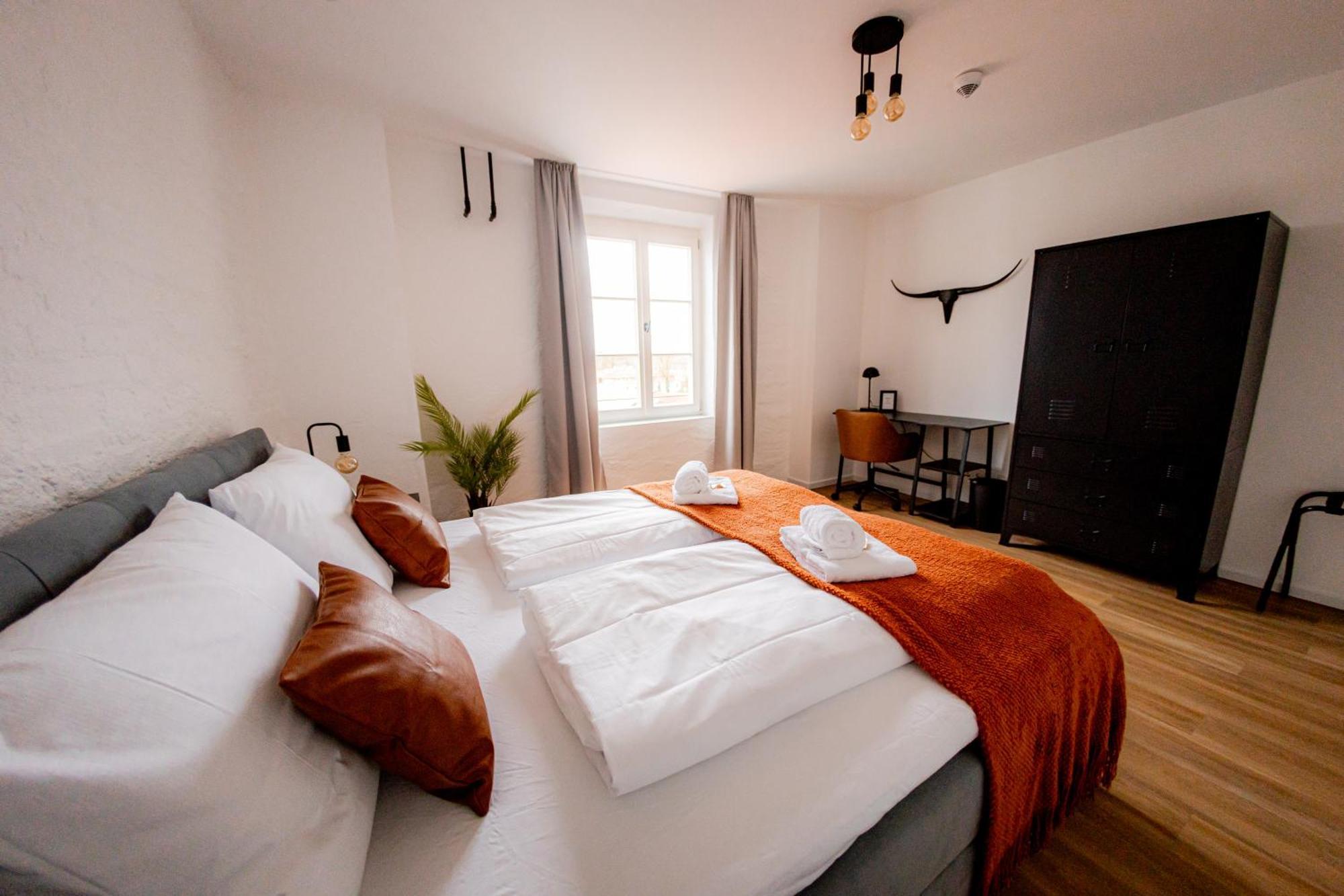 Highlight Am Stadtplatz Muehldorf - C4S Come4Stay - 2 Zimmer Wohnung I Bis Zu 5 Gaeste Exterior photo